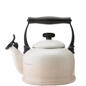 Le Creuset Meringue Traditional Kettle with Fixed Whistle 2.1L